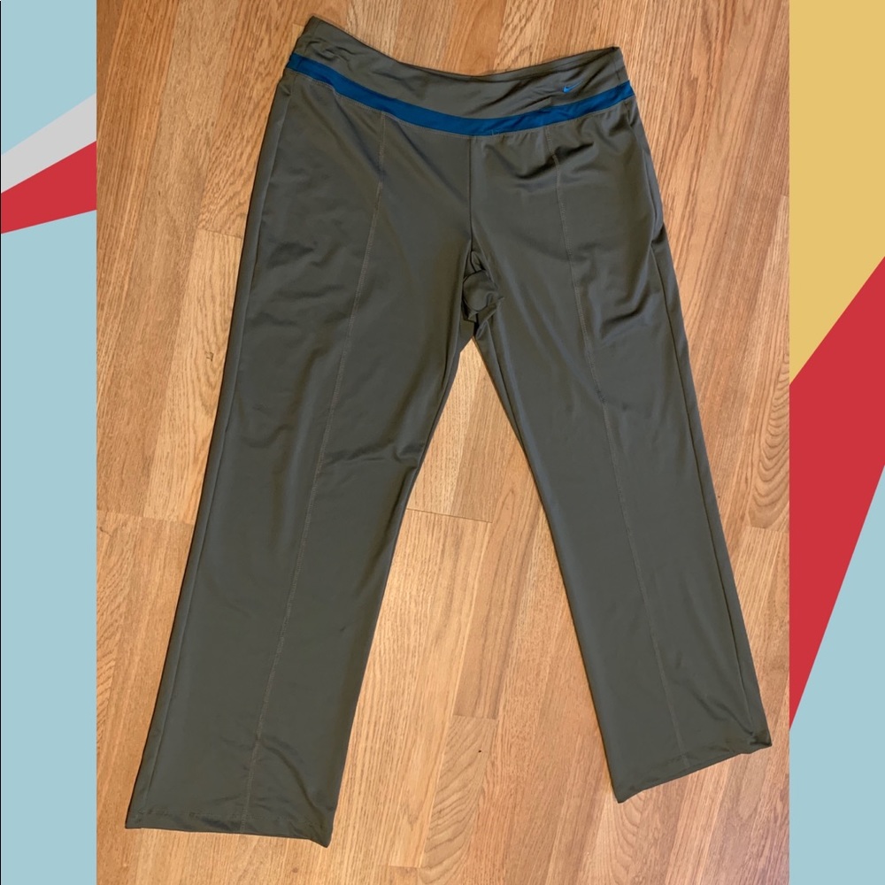 Nike Performance Stretch Pant